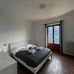 Tivano, Balcone Con Vista
