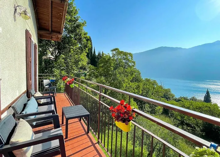 Tivano, Balcone Con Vista